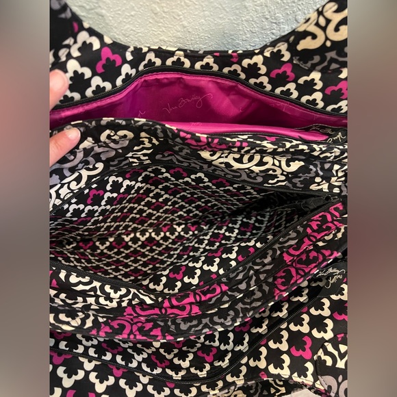 Vera Bradley canterberry magenta shoulder bag - padded device bag - Picture 10 of 11